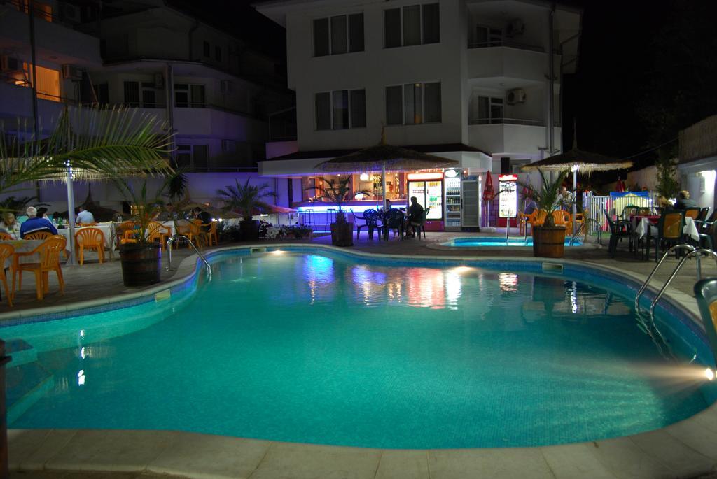 Hotel Alpina Lozenec Exteriér fotografie